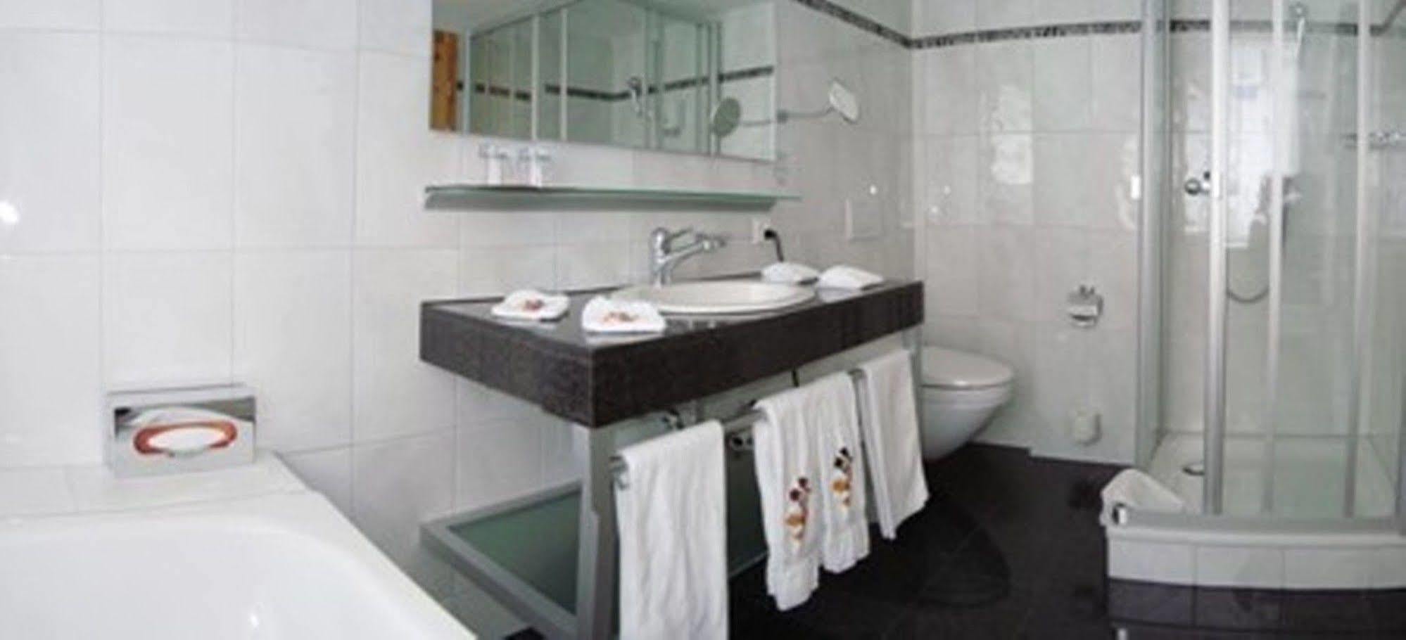 Hotel The Excelsior Ostfluegel Arosa Pokoj fotografie